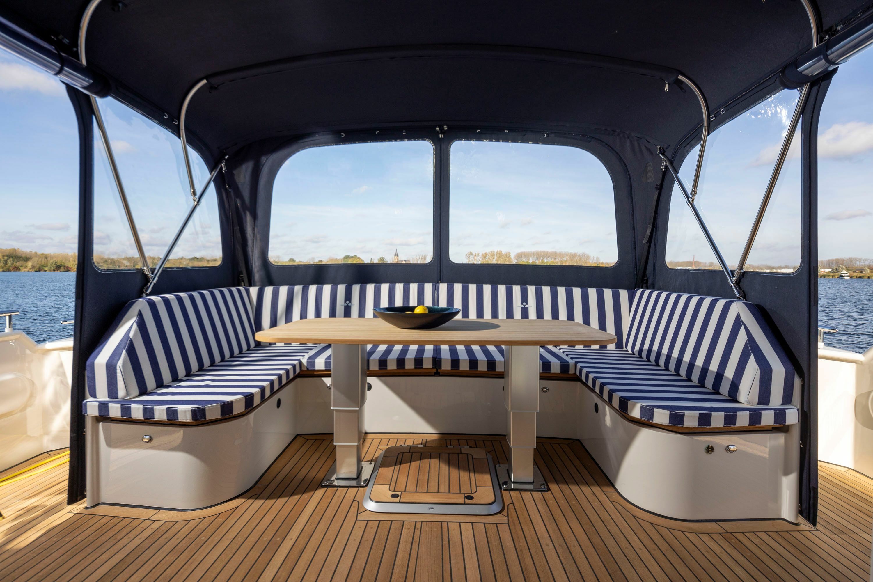 Linssen Grand Sturdy 500 AC Variotop | Blueberry