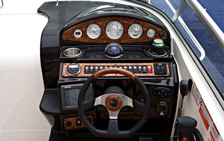 Rinker 280 XC | Slap