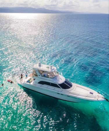 Sea Ray 480 Sedan | Empress Kool Runnings
