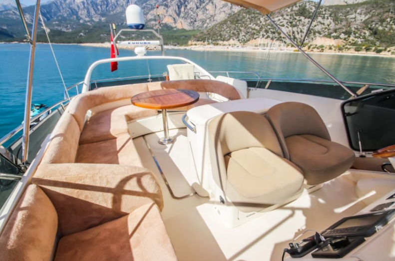 Princess 61 | Dela Mare