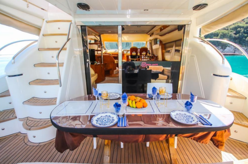 Princess 61 | Dela Mare