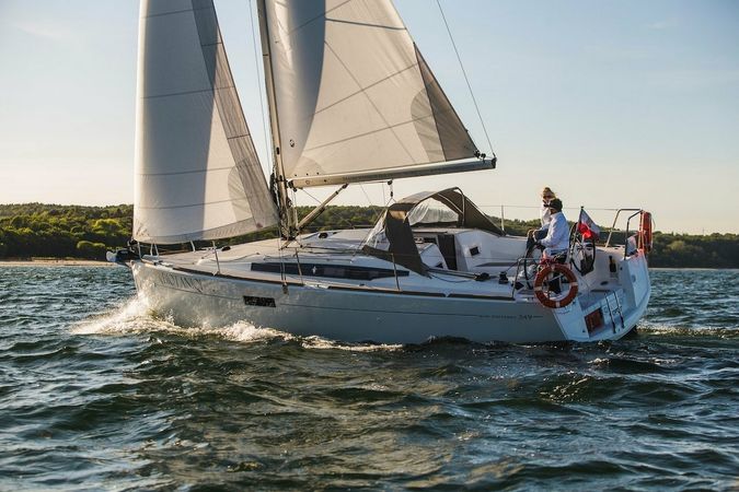 Jeanneau Sun Odyssey 349 | Biotaniqe