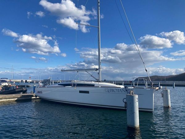 Jeanneau Sun Odyssey 349 | Biotaniqe