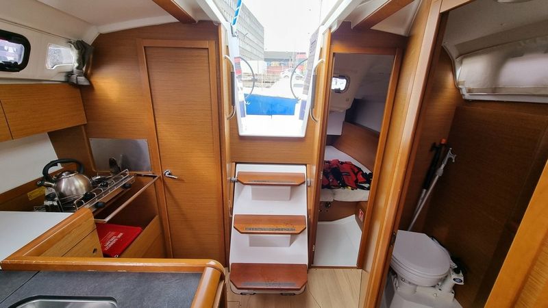 Jeanneau Sun Odyssey 349 | Biotaniqe