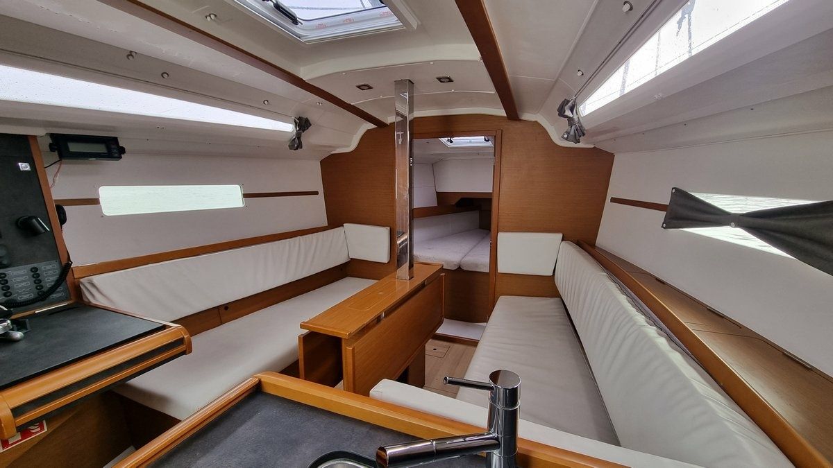 Jeanneau Sun Odyssey 349 | Biotaniqe