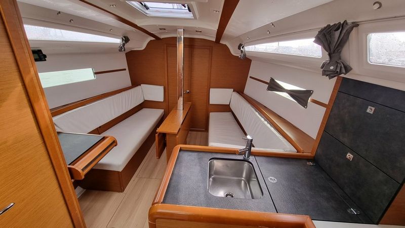 Jeanneau Sun Odyssey 349 | Biotaniqe