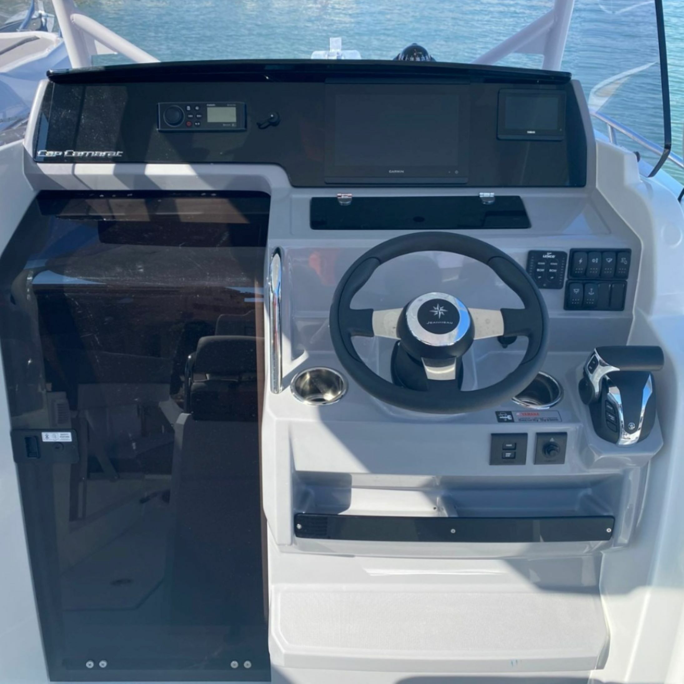 Jeanneau Cap Camarat 7.5 CC | Palm Beach