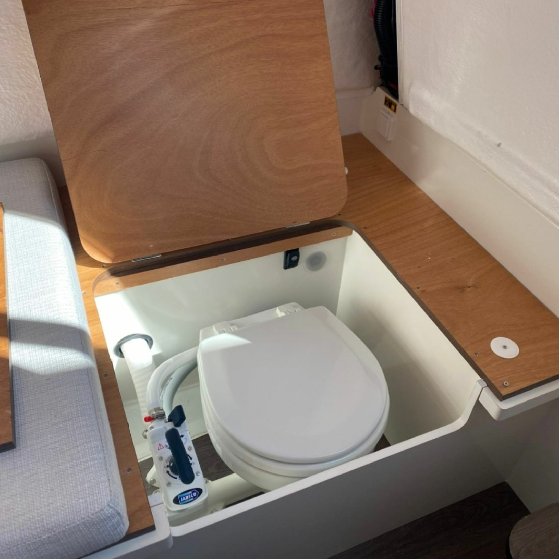 Jeanneau Cap Camarat 7.5 CC | Palm Beach