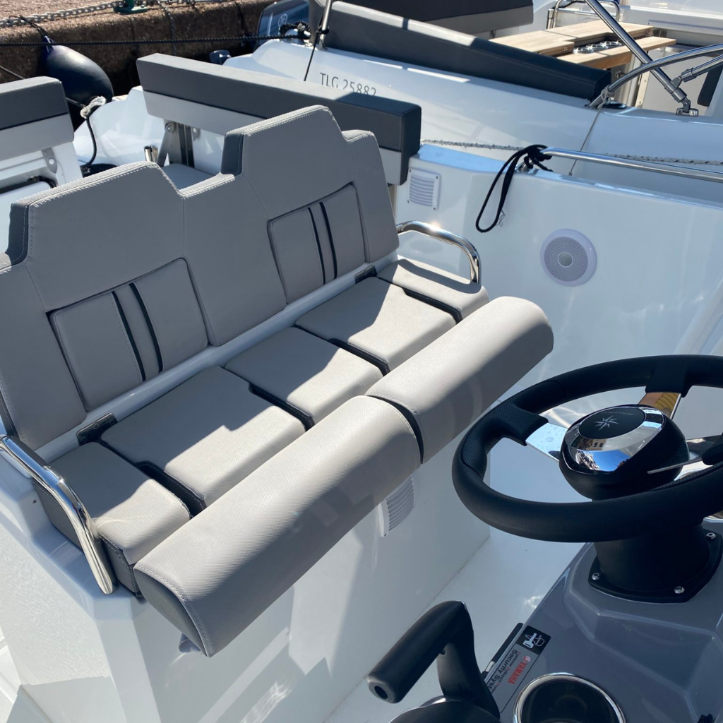 Jeanneau Cap Camarat 7.5 CC | Islamorada