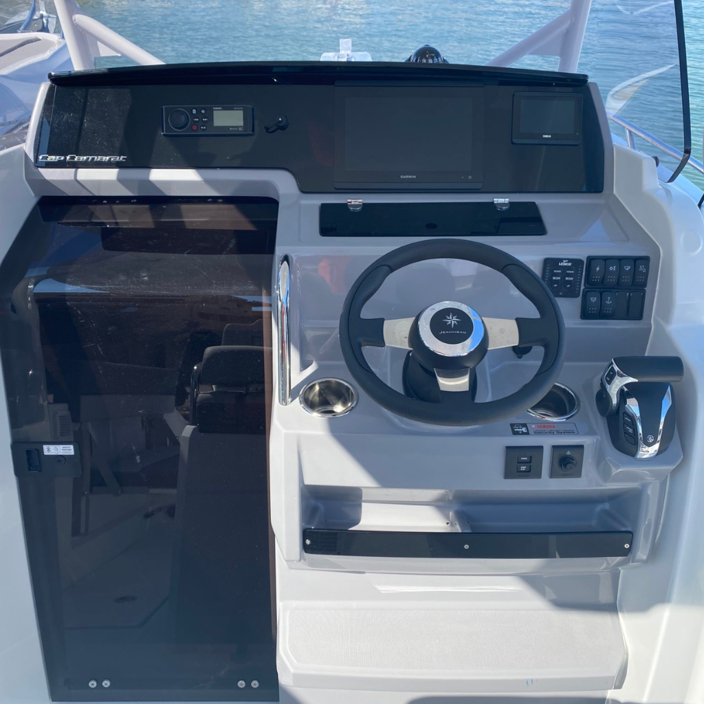 Jeanneau Cap Camarat 7.5 CC | Islamorada