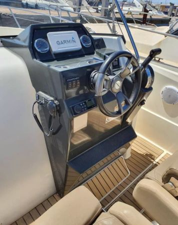 Quicksilver 675 Activ | Canariona