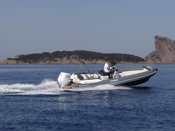 Salpa Soleil 23 | Black Pearl