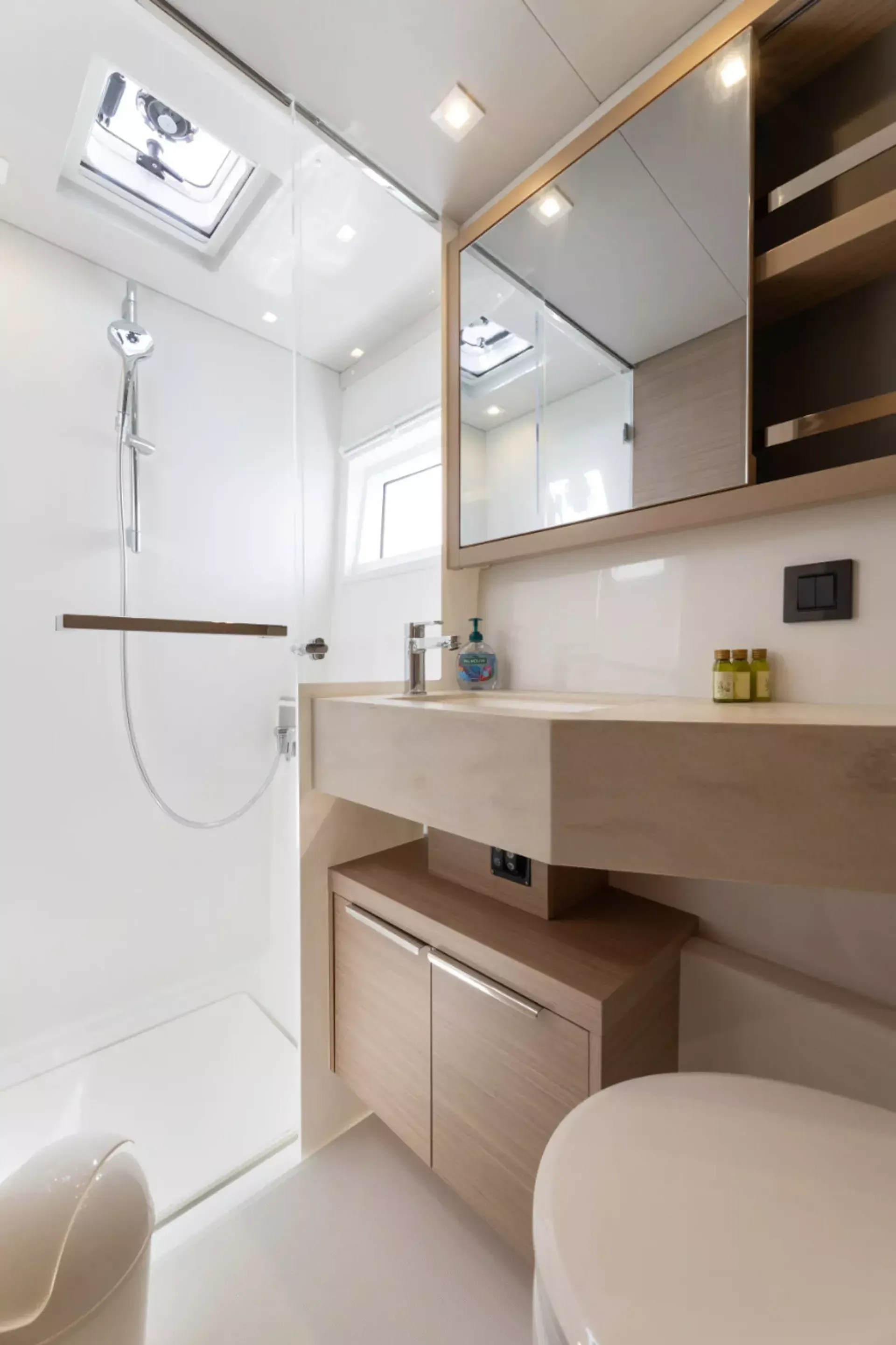 Lagoon 46 | Big Blue