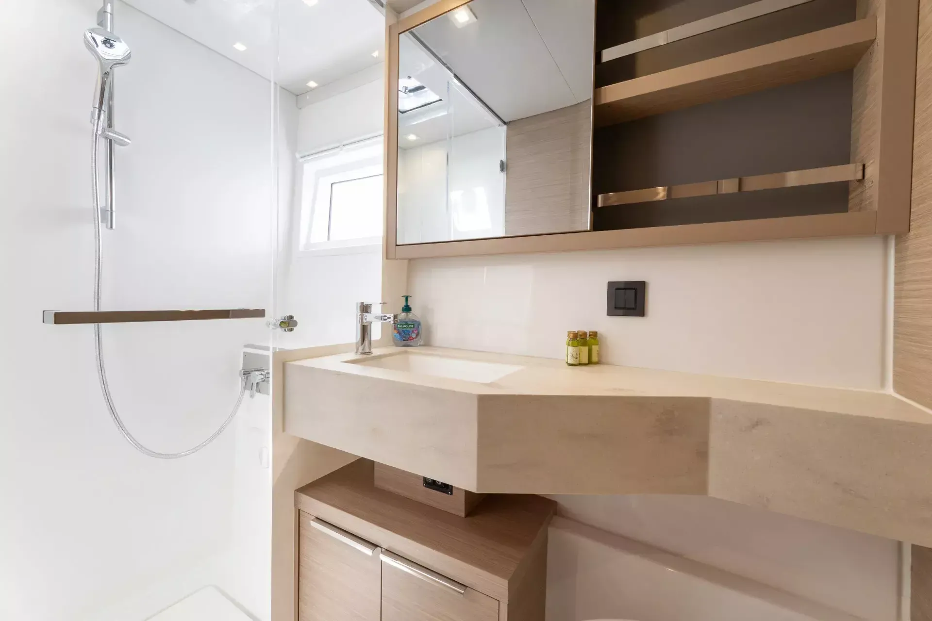 Lagoon 46 | Big Blue