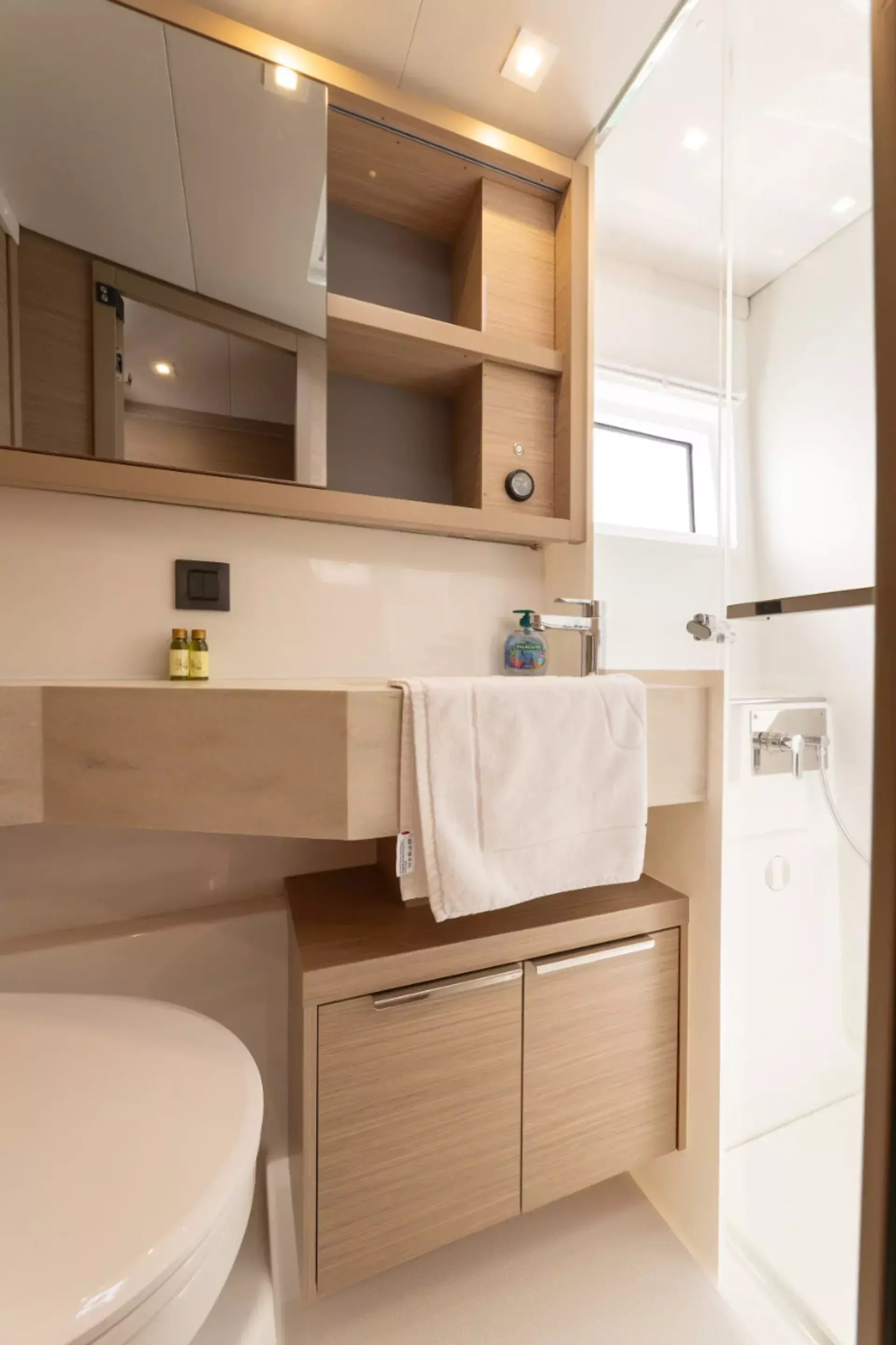 Lagoon 46 | Big Blue