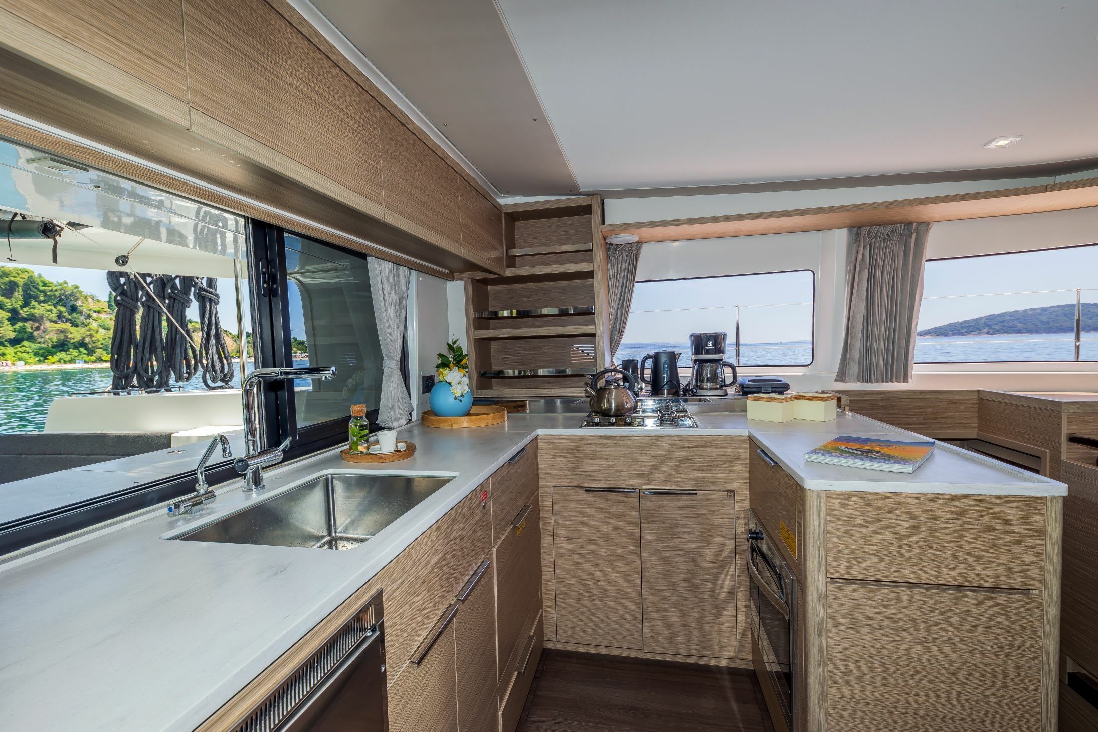 Lagoon 46 | Big Blue