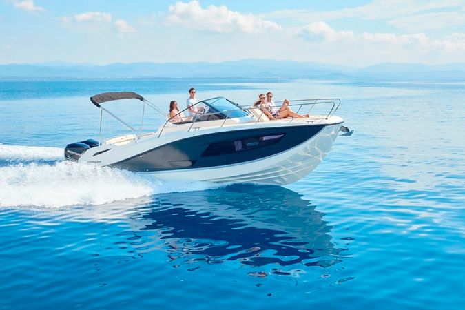 Quicksilver 875 | Sundeck 22