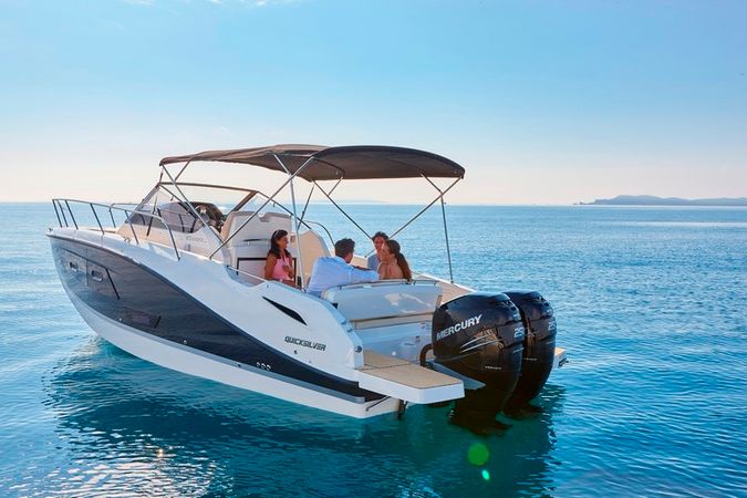 Quicksilver 875 | Sundeck 22