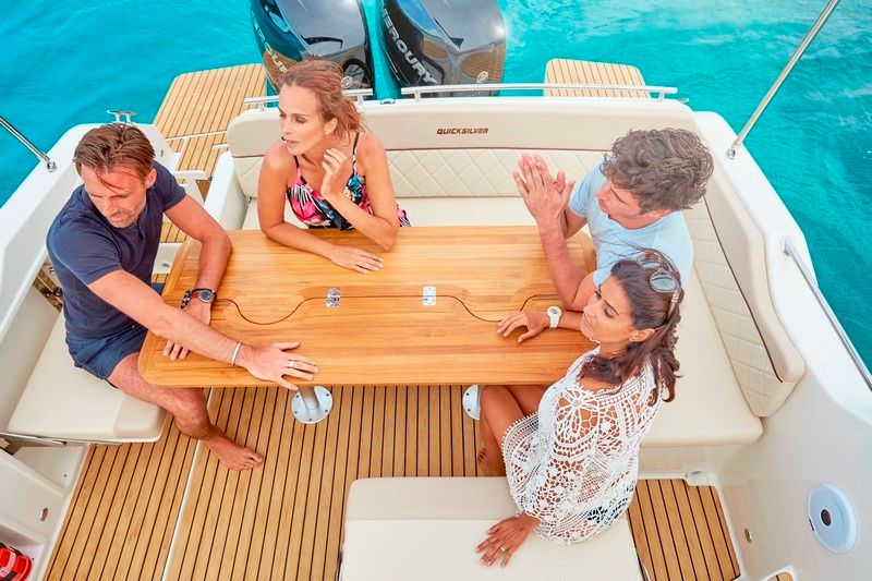 Quicksilver 875 | Sundeck 22