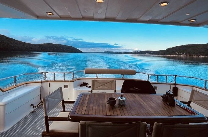 Astondoa 68 GLX Flybridge | Family Star