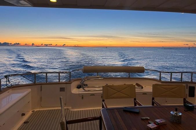 Astondoa 68 GLX Flybridge | Family Star