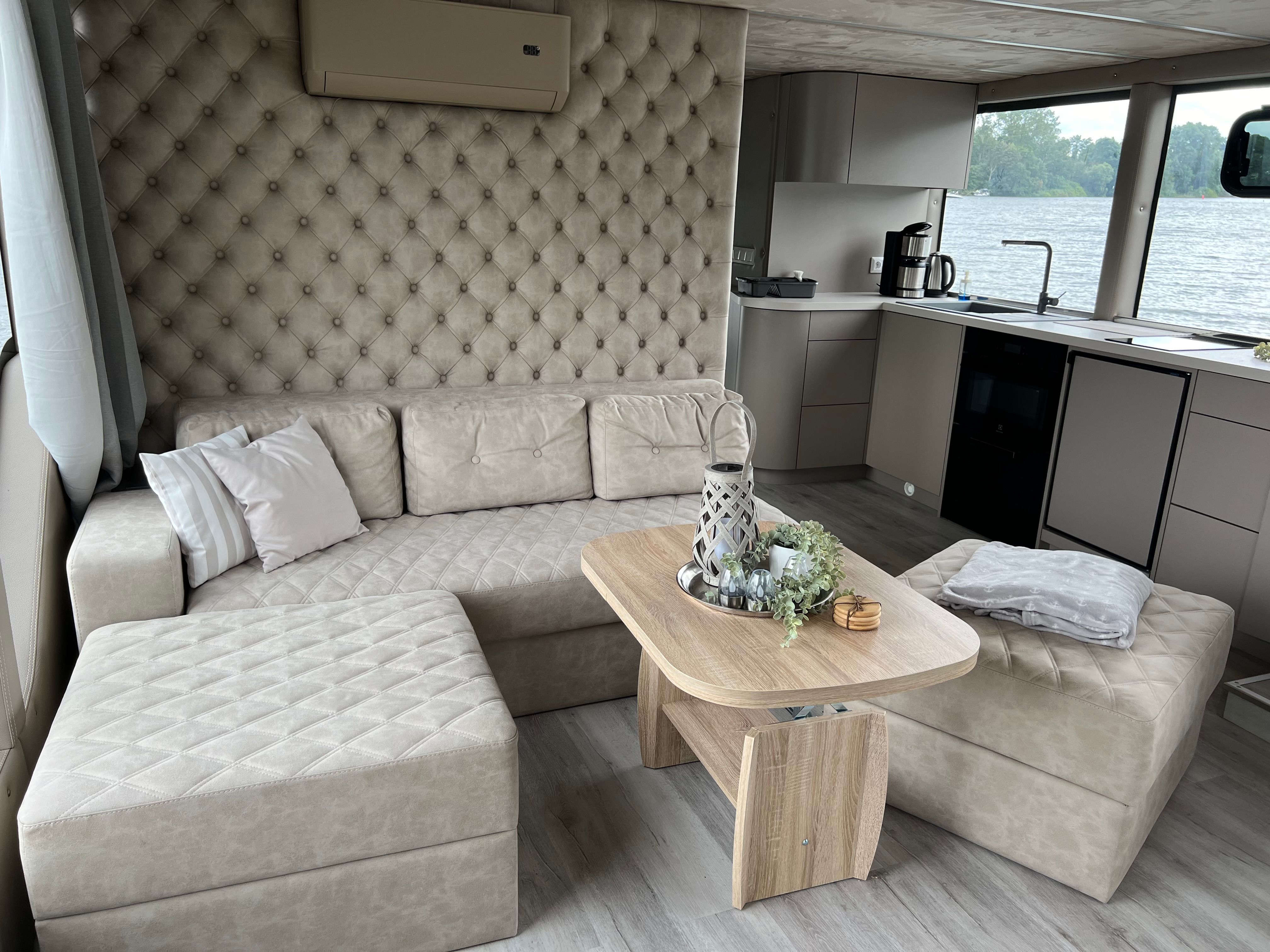Houseboat Luxboot | Luxboot 1