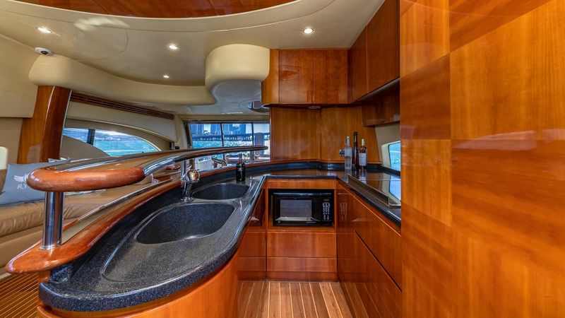 Azimut 62 Fly | Priceless