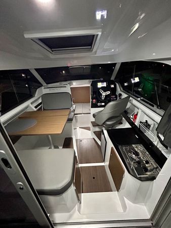 Beneteau Antares 8 | Dzo Dzo