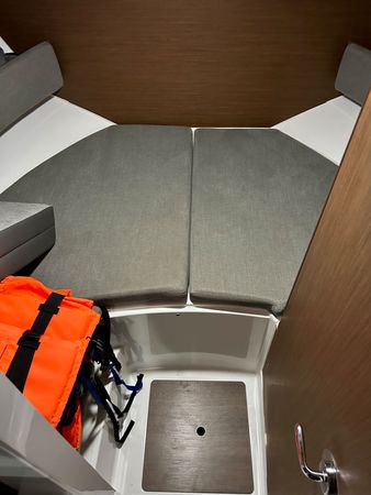 Beneteau Antares 8 | Dzo Dzo