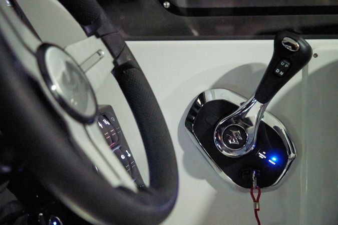 Beneteau Antares 8 | Dzo Dzo