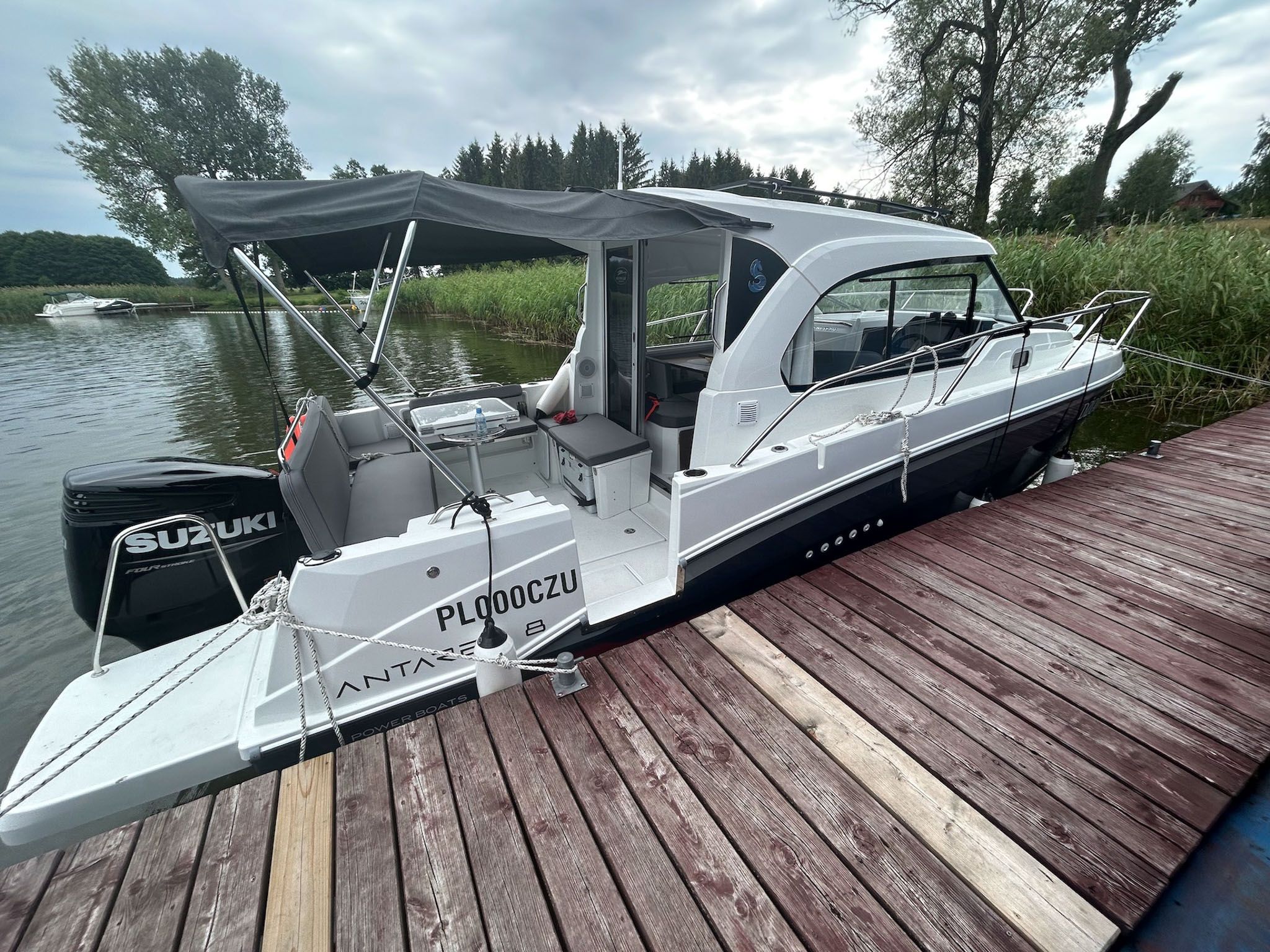 Beneteau Antares 8 | Dzo Dzo