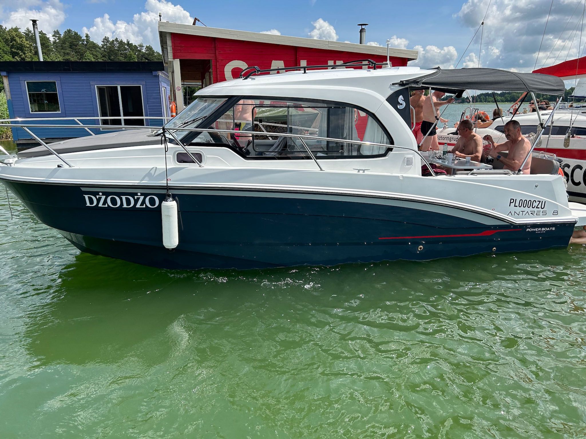 Beneteau Antares 8 | Dzo Dzo