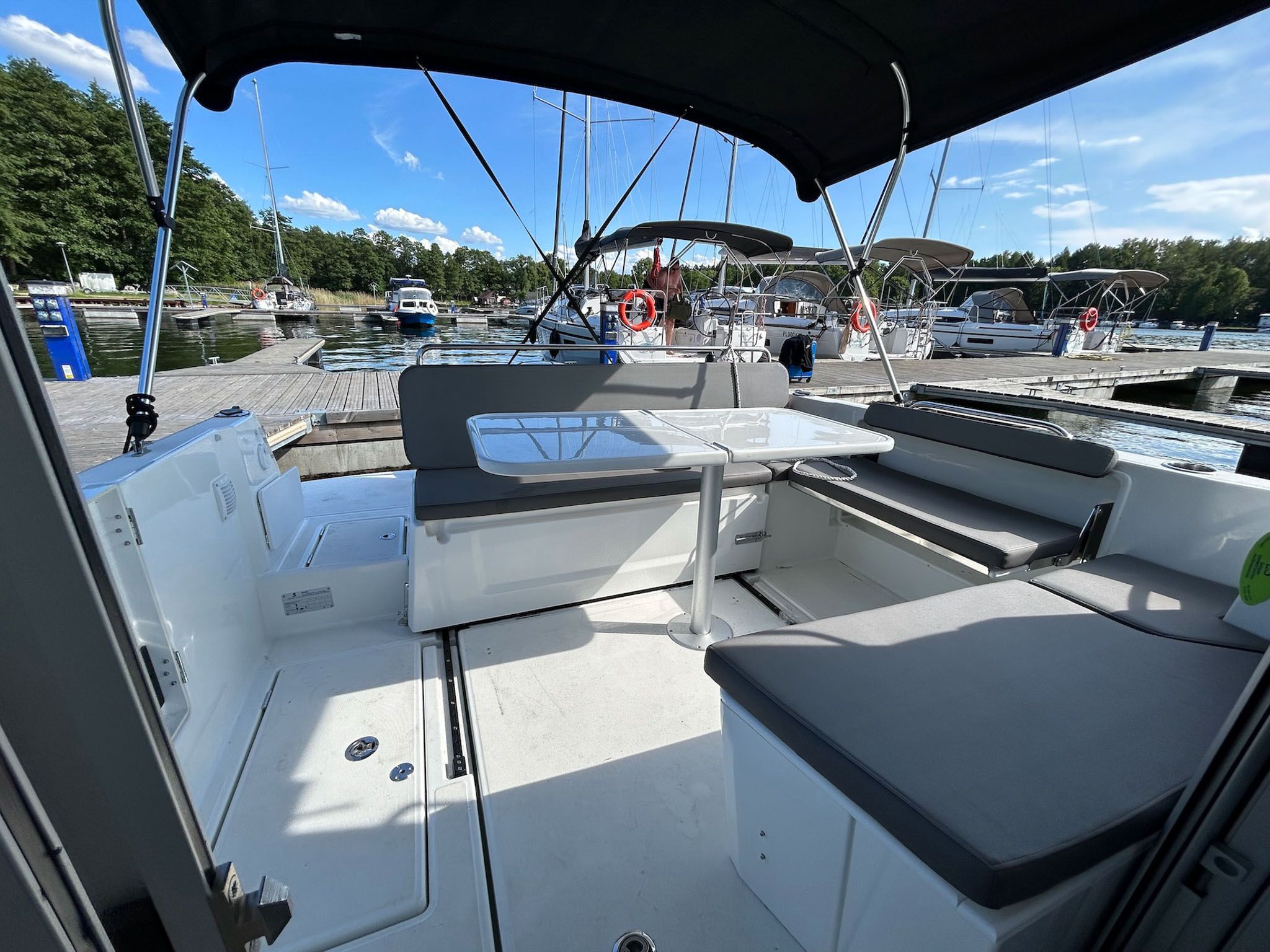 Beneteau Antares 8 | Dzo Dzo