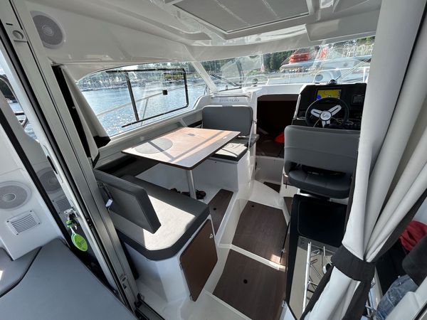 Beneteau Antares 8 | Dzo Dzo
