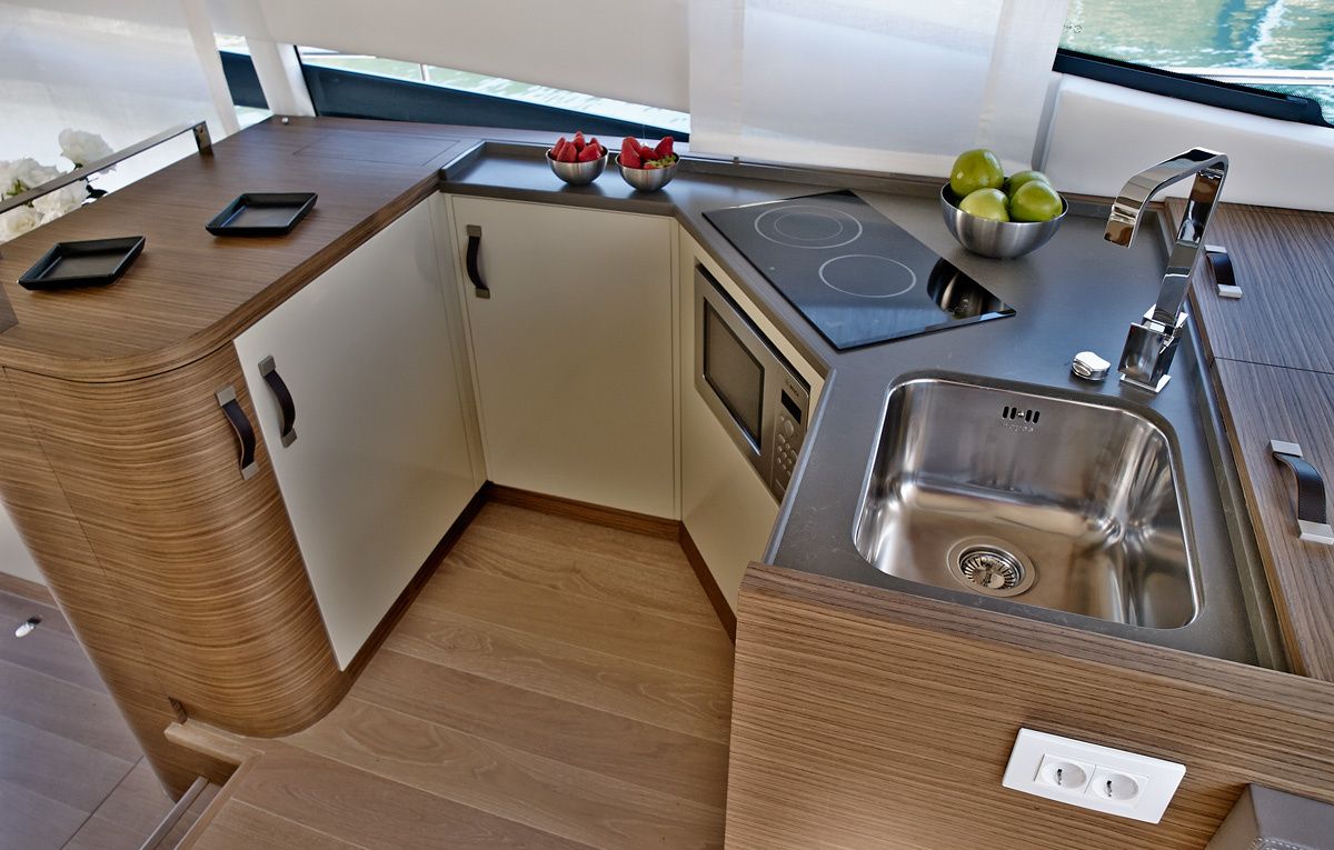 Rodman Muse 44 | Arctic Queen