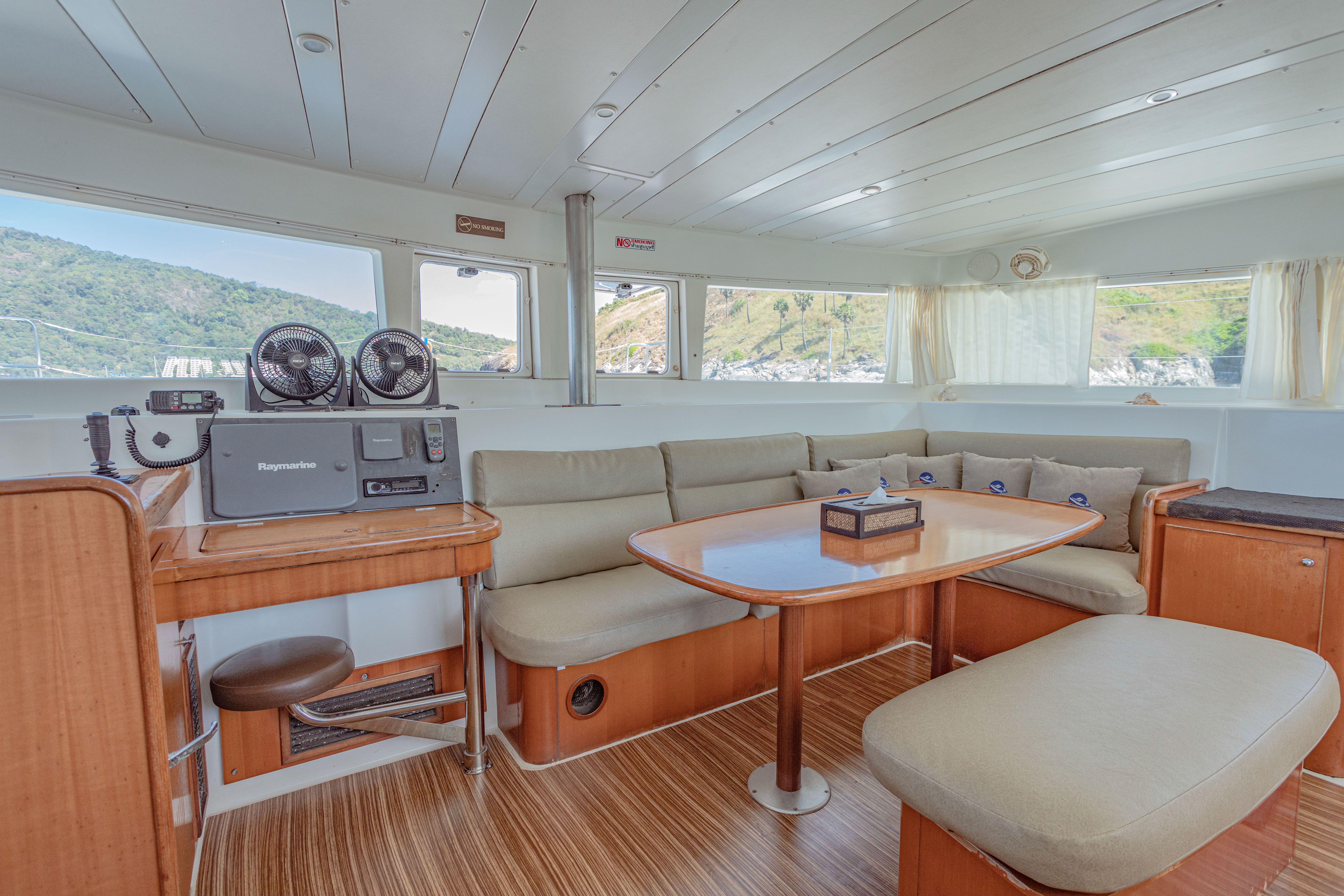 Lagoon 420 | Blue Castle