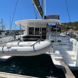 Lagoon 40 | Dugong