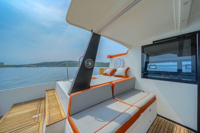 Luna 47 Power | Orange