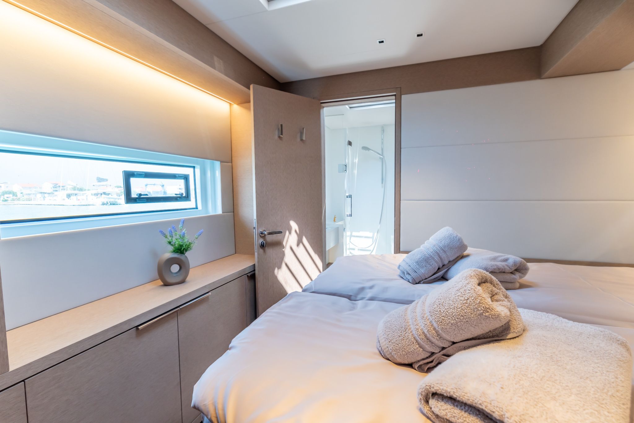 Lagoon Sixty 5 | Seaductive Orca