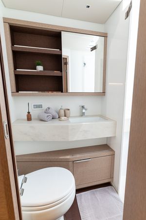 Lagoon Sixty 5 | Seaductive Orca