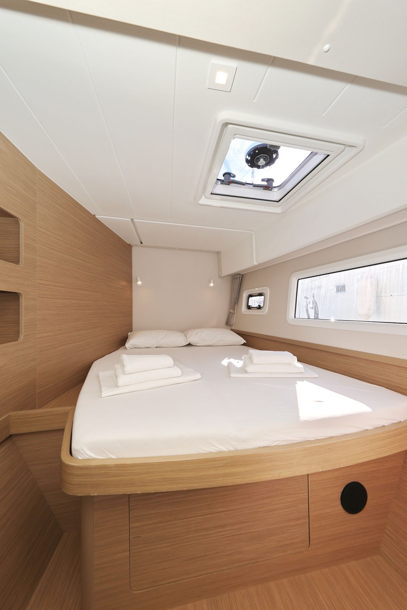 Lagoon 42 | Dear John