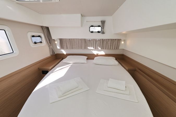 Lagoon 42 | Dear John