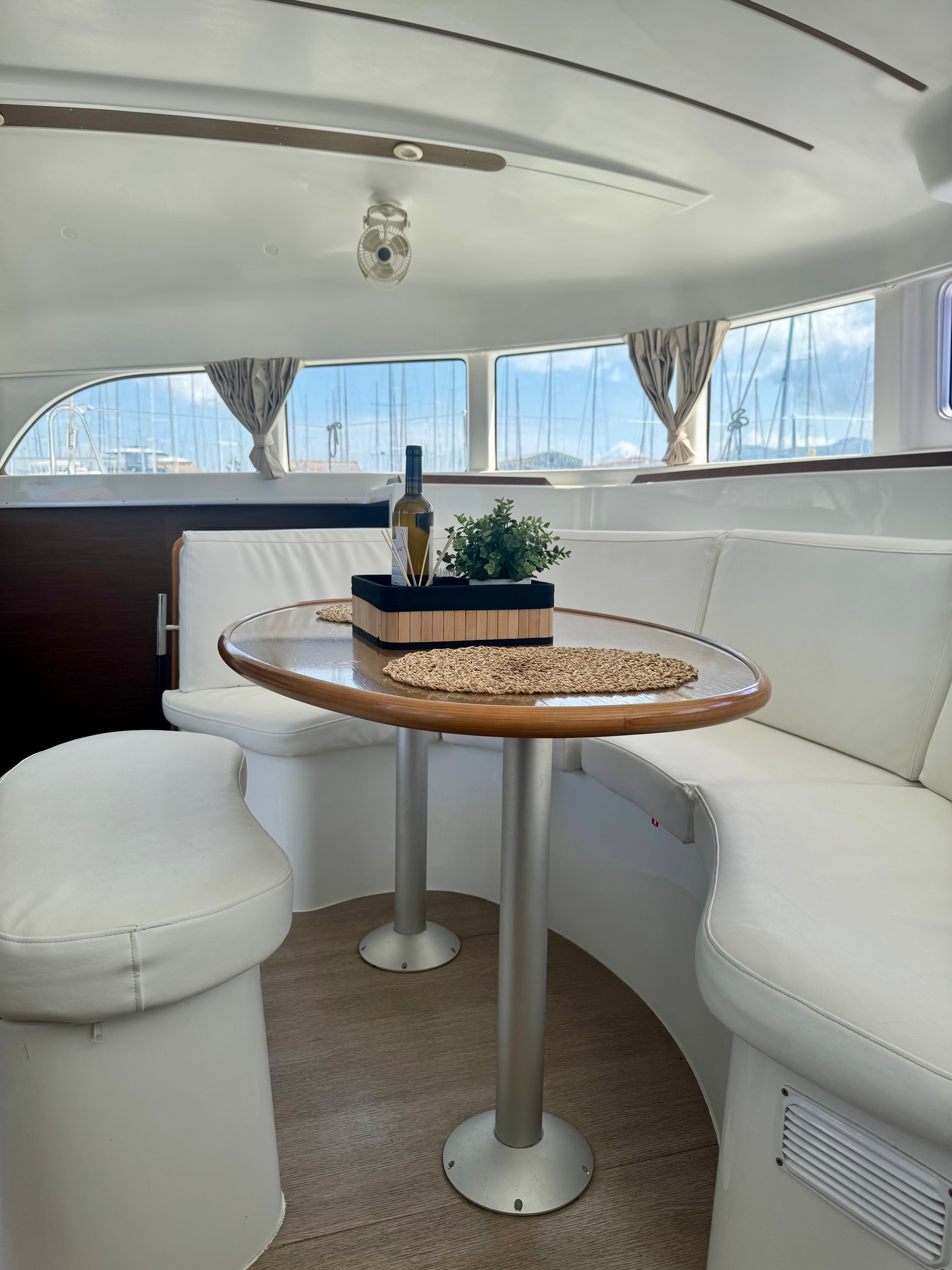 Lagoon 380 S2 | Maestro