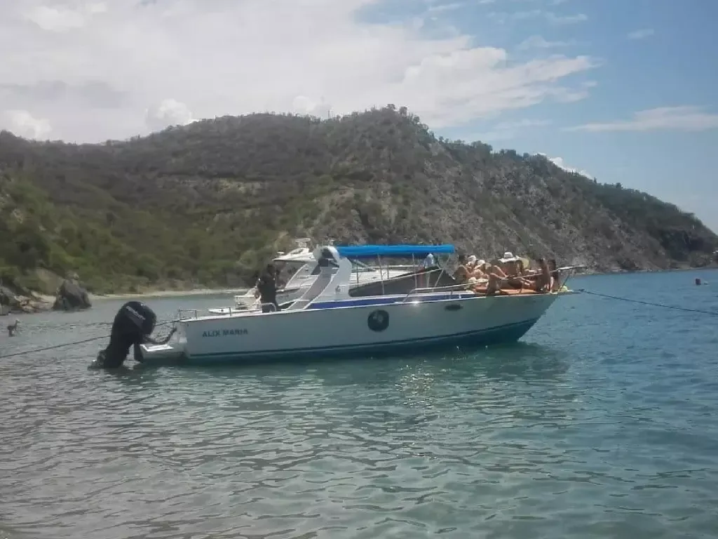 Bertram 28 | Alix Maria