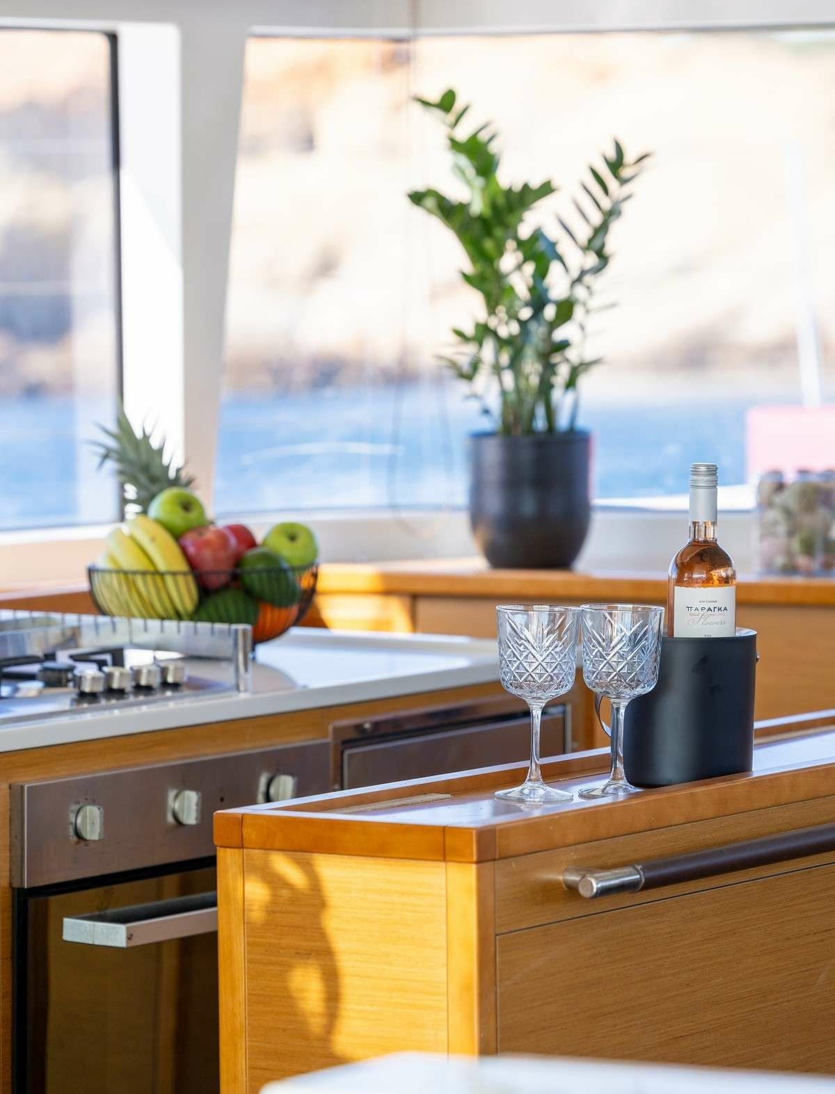 Lagoon 560 S2 | King of Diamonds