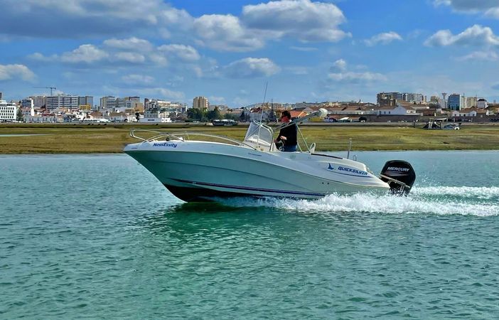 Quicksilver Commander 635 | NessEssity