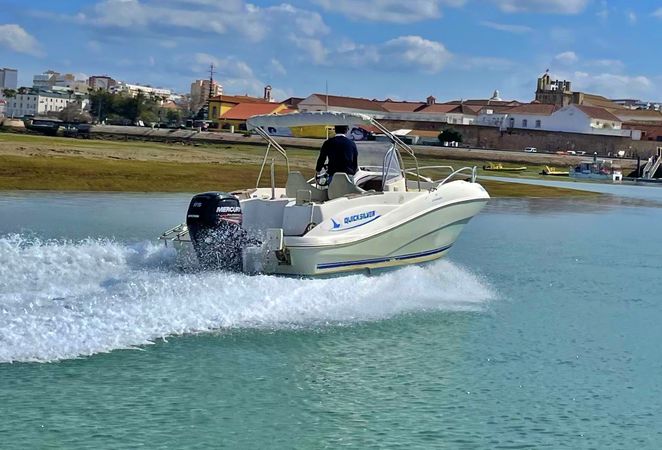 Quicksilver Commander 635 | NessEssity