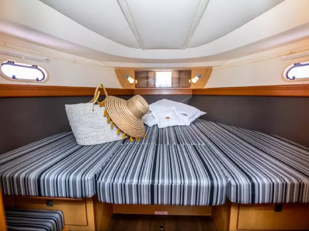 Bavaria S35 | Ambar 2