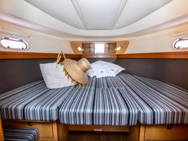 Bavaria S35 | Ambar 2