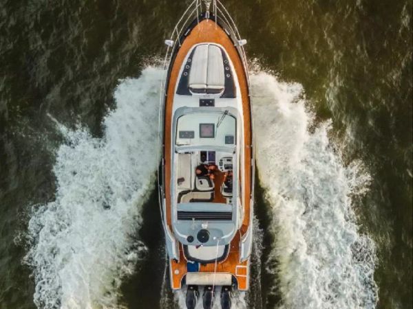 Bavaria S35 | Ambar 2